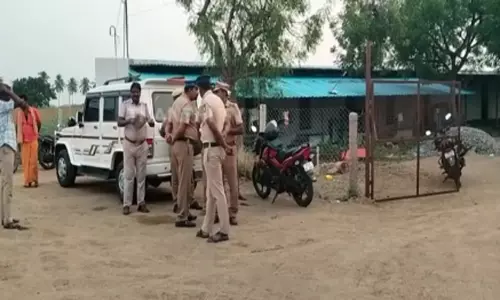 சாத்தூரில் சட்டவிரோதமாக பட்டாசு தயாரித்தபோது விபத்து - 2 தொழிலாளர்கள் உயிரிழப்பு சாத்தூரில் சட்டவிரோதமாக பட்டாசு தயாரித்தபோது விபத்து - 2 தொழிலாளர்கள் உயிரிழப்பு