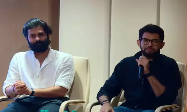 மும்பை மாநகராட்சி தேர்தல்: மகளிருக்கு மாதம் ரூ.1,500- வாக்குறுதிகளை அள்ளி வீசிய உத்தவ் சிவசேனா கூட்டணி மும்பை மாநகராட்சி தேர்தல்: மகளிருக்கு மாதம் ரூ.1,500- வாக்குறுதிகளை அள்ளி வீசிய உத்தவ் சிவசேனா கூட்டணி