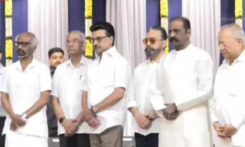 ஏ.வி.எம்.சரவணன் நினைவேந்தல் நிகழ்ச்சி - மு.க.ஸ்டாலின், ரஜினி, கமல் பங்கேற்பு ஏ.வி.எம்.சரவணன் நினைவேந்தல் நிகழ்ச்சி - மு.க.ஸ்டாலின், ரஜினி, கமல் பங்கேற்பு