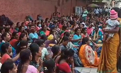 அங்கன்வாடி ஊழியர்கள் திடீர் போராட்டம்