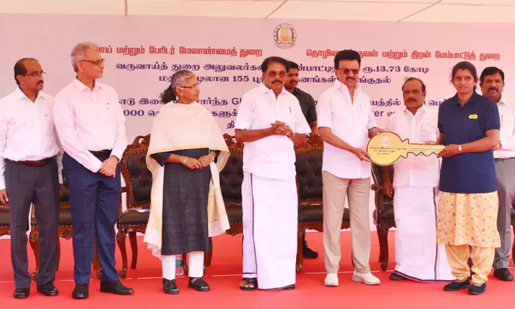 100 தொழிலாளர்களுக்கு மானிய விலையில் இ-ஸ்கூட்டர் வழங்கும் திட்டம்: முதல்-அமைச்சர் மு.க. ஸ்டாலின் தொடங்கி வைத்தார் 100 தொழிலாளர்களுக்கு மானிய விலையில் இ-ஸ்கூட்டர் வழங்கும் திட்டம்: முதல்-அமைச்சர் மு.க. ஸ்டாலின் தொடங்கி வைத்தார்