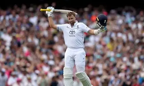 ஆஷஸ் கடைசி டெஸ்டில் சதமடித்த ரூட்: 2-ம் நாள் முடிவில் ஆஸி. அணி 166 ரன்கள் சேர்ப்பு