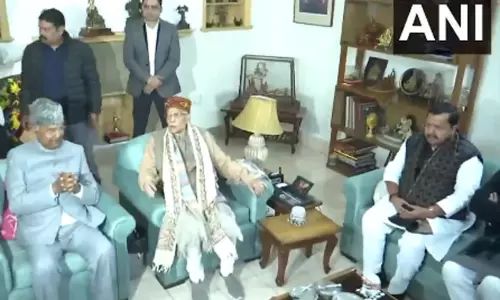 பா.ஜ.க. மூத்த தலைவர் முரளி மனோகர் ஜோஷியுடன் முன்னாள் ஜனாதிபதி ராம்நாத் கோவிந்த் சந்திப்பு