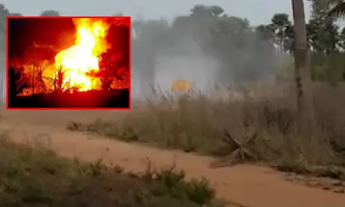 ஆந்திர பிரதேசம்:  பெரிய அளவில் எரிவாயு கசிவு, தீ விபத்து; மக்கள் அச்சம்