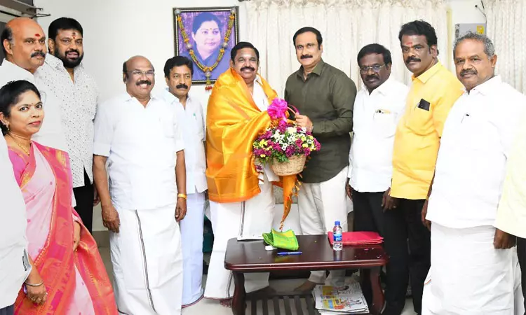 வெற்றிக் கூட்டணியில் இணைந்துள்ள பாமகவை மகிழ்ச்சியோடு வரவேற்கிறோம் - எடப்பாடி பழனிசாமி வெற்றிக் கூட்டணியில் இணைந்துள்ள பாமகவை மகிழ்ச்சியோடு வரவேற்கிறோம் - எடப்பாடி பழனிசாமி