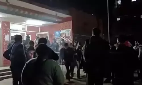 டெல்லி பல்கலைக்கழகத்தில் பிரதமர் மோடிக்கு எதிராக மாணவர்கள் கோஷம்: போலீசில் புகார் டெல்லி பல்கலைக்கழகத்தில் பிரதமர் மோடிக்கு எதிராக மாணவர்கள் கோஷம்: போலீசில் புகார்