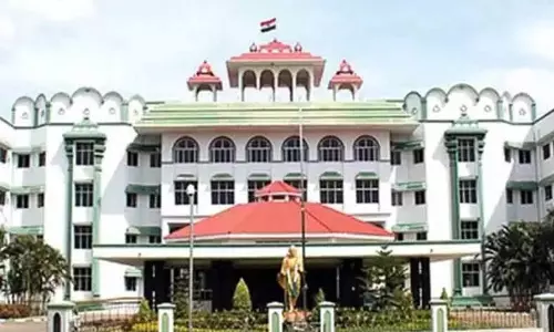 மதுரையில் ஜல்லிக்கட்டு போட்டிகளை அரசே நடத்த வேண்டும் - ஐகோர்ட்டு உத்தரவு