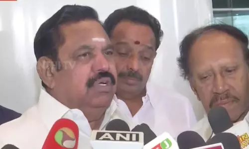 தமிழகம் வந்தபோது சந்திக்காமல் டெல்லி சென்று அமித்ஷாவை சந்தித்தது ஏன்? எடப்பாடி பழனிசாமி பதில் தமிழகம் வந்தபோது சந்திக்காமல் டெல்லி சென்று அமித்ஷாவை சந்தித்தது ஏன்? எடப்பாடி பழனிசாமி பதில்