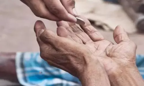 விபத்தில் இறந்த பிச்சைக்காரர் பையில் இருந்த ரூ.4.5 லட்சம்..  போலீசார் எடுத்த முடிவு..?