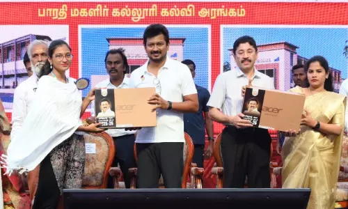 ரூ.19.58 கோடியில் புதிய கல்வி அரங்கம்: அடிக்கல் நாட்டினார் உதயநிதி ஸ்டாலின்