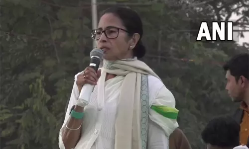 ‘அமித்ஷாவுக்கு எதிரான ஆதாரங்களை கொண்ட பென் டிரைவ் என்னிடம் உள்ளது’ - மம்தா பானர்ஜி