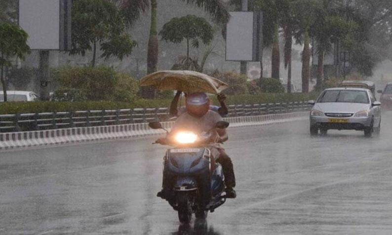 தமிழகத்தில்  சென்னை உள்பட 10 மாவட்டங்களில் இன்று கனமழைக்கு வாய்ப்பு