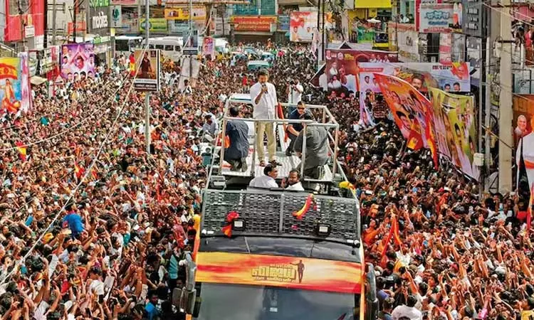 விஜய் பிரசாரத்திற்கு பயன்படுத்தும் பேருந்தில்... ... இன்றைய முக்கிய செய்திகள்.. சில வரிகளில்.. 10-01-2026 விஜய் பிரசாரத்திற்கு பயன்படுத்தும் பேருந்தில்... ... இன்றைய முக்கிய செய்திகள்.. சில வரிகளில்.. 10-01-2026