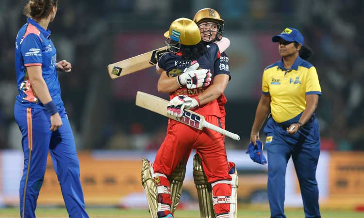 மகளிர்  பிரீமியர் லீக்: பெங்களூரு அணி ‘திரில்’ வெற்றி