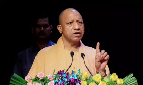 வங்காளதேச வன்முறை: மதச்சார்பின்மை ஆதரவாளர்களிடமிருந்து ஒரு வார்த்தை வரவில்லை - யோகி ஆதித்யநாத்