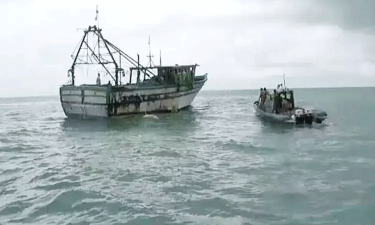 புதுக்கோட்டை: கடலுக்கு மீன் பிடிக்க சென்று மாயமான மீனவர்கள் மீட்பு