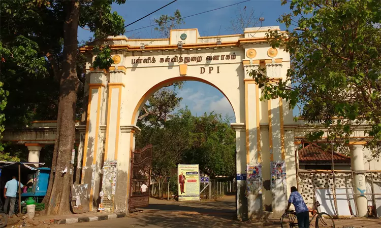 அரசு பள்ளிகளில் தலைமை ஆசிரியர் காலிப்பணியிடங்கள் நிரப்பப்படாதது ஏன்? - பள்ளிக்கல்வித்துறை விளக்கம் அரசு பள்ளிகளில் தலைமை ஆசிரியர் காலிப்பணியிடங்கள் நிரப்பப்படாதது ஏன்? - பள்ளிக்கல்வித்துறை விளக்கம்