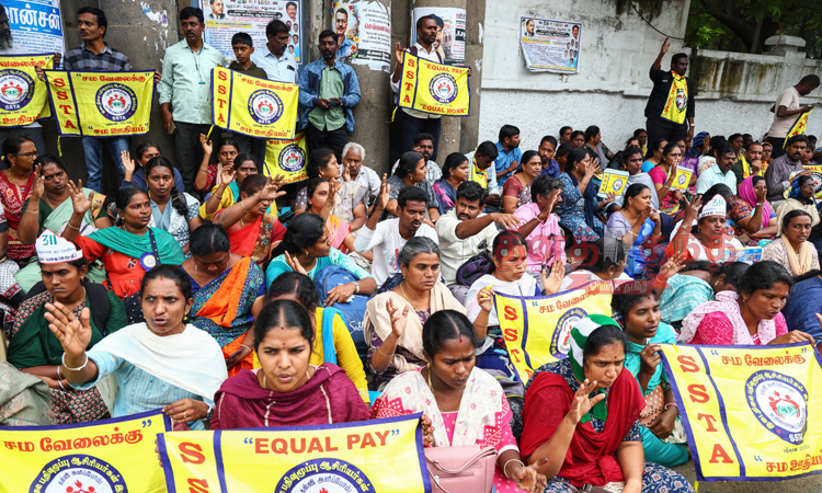 சென்னையில் 17-வது நாளாக இடைநிலை ஆசிரியர்கள் போராட்டம்