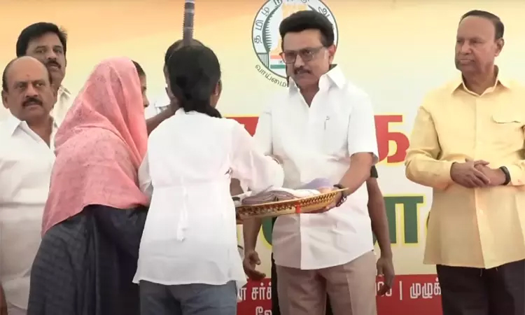 1.86 கோடி குடும்ப அட்டைதாரர்களுக்கு பொங்கல் ரொக்கத் தொகை விநியோகம் - அமைச்சர் பெரியகருப்பன் தகவல்