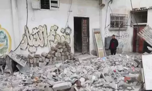 காசாவில் இஸ்ரேல் மீண்டும் தாக்குதல் - 5 குழந்தைகள் உள்பட 14 பேர் உயிரிழப்பு காசாவில் இஸ்ரேல் மீண்டும் தாக்குதல் - 5 குழந்தைகள் உள்பட 14 பேர் உயிரிழப்பு