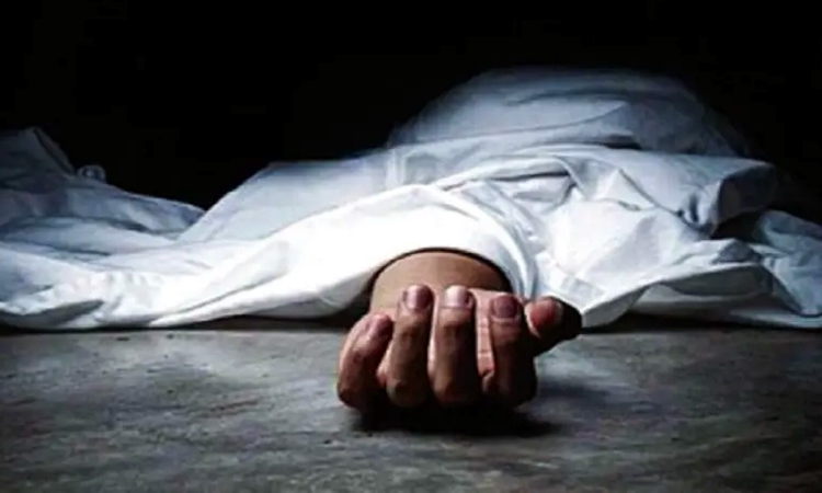 பொங்கல் பரிசு வாங்க சென்ற மூதாட்டி மயங்கி விழுந்து உயிரிழப்பு