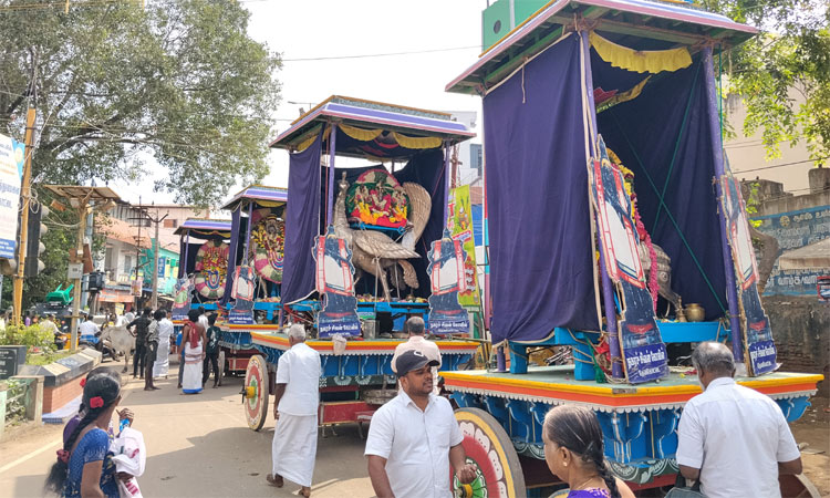 தேவகோட்டை நகர சிவன் கோவிலில் படியளக்கும் விழா