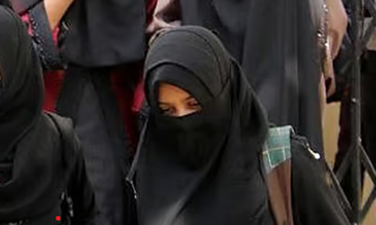 நகைக்கடைகளில் ஹிஜாப் அணிந்து வரத் தடை? தமிழக அரசு விளக்கம்