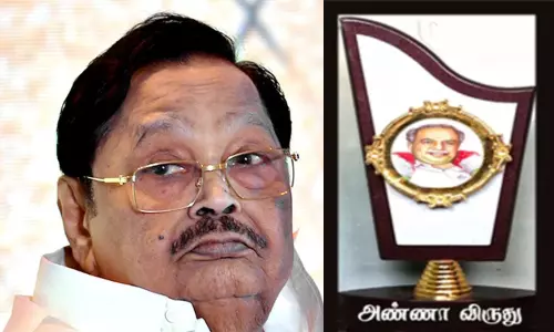 அமைச்சர் துரைமுருகனுக்கு அண்ணா விருது அமைச்சர் துரைமுருகனுக்கு அண்ணா விருது