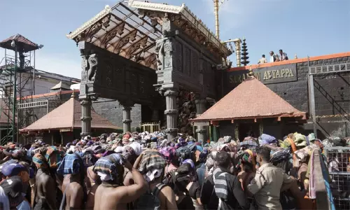 சபரிமலையில் நாளை மகர ஜோதி தரிசனம்.. பக்தர்களுக்கு கடும் கட்டுப்பாடுகள் சபரிமலையில் நாளை மகர ஜோதி தரிசனம்.. பக்தர்களுக்கு கடும் கட்டுப்பாடுகள்