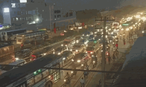 பொங்கலையொட்டி, சொந்த ஊர்களுக்கு படையெடுக்கும் மக்கள்... தாம்பரத்தில் கடும் போக்குவரத்து நெரிசல்