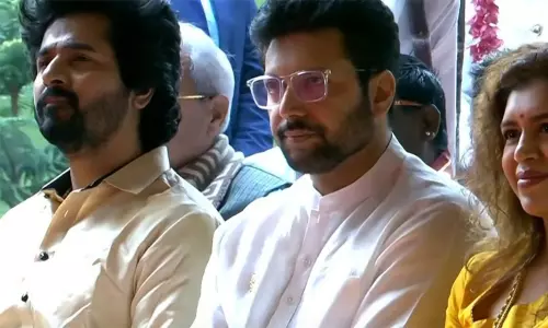 மோடி பங்கேற்ற பொங்கல் விழாவில் கலந்து கொண்ட பராசக்தி படக்குழு மோடி பங்கேற்ற பொங்கல் விழாவில் கலந்து கொண்ட பராசக்தி படக்குழு