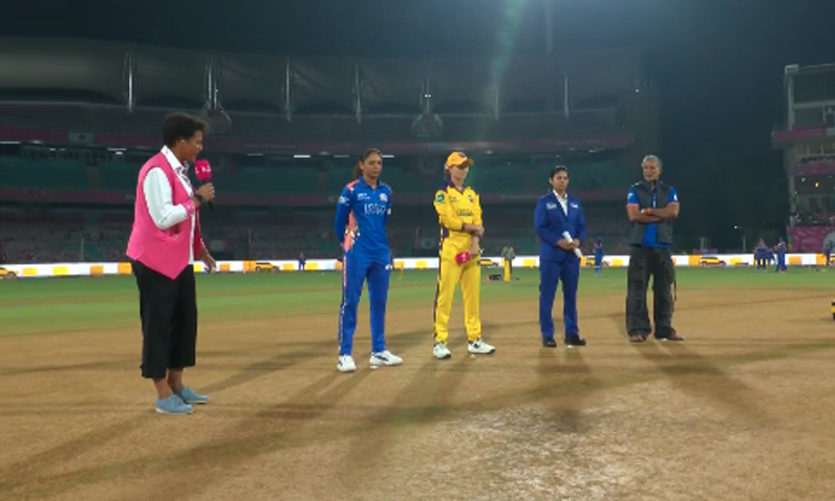 மகளிர் பிரீமியர் லீக்: மும்பைக்கு எதிராக டாஸ் வென்ற உ.பி. பந்து வீச்சு தேர்வு