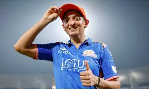 மகளிர் பிரீமியர் லீக்: மும்பை -  உபி வாரியர்ஸ் அணிகள் இன்று மோதல்