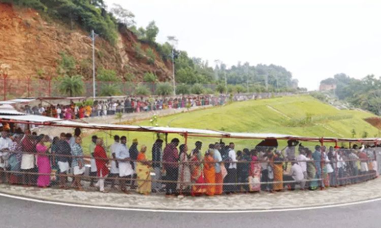 தொடர் விடுமுறை.. திருப்பதியில் இலவச தரிசனத்துக்கு 24 மணி நேரம் காத்திருக்கும் பக்தர்கள்