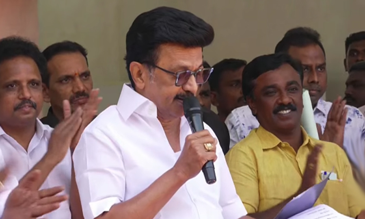 ஜல்லிகட்டில் சிறந்த வீரருக்கு அரசு வேலை: முதல்-அமைச்சர் மு.க.ஸ்டாலின் அதிரடி அறிவிப்பு