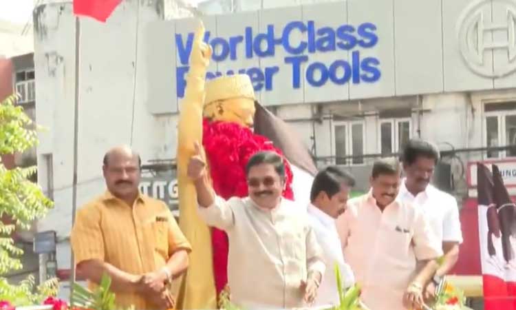 ஏழை, எளிய மக்களுக்கு வாரி வழங்கிய வள்ளல் எம்ஜிஆர் - டிடிவி தினகரன் புகழஞ்சலி