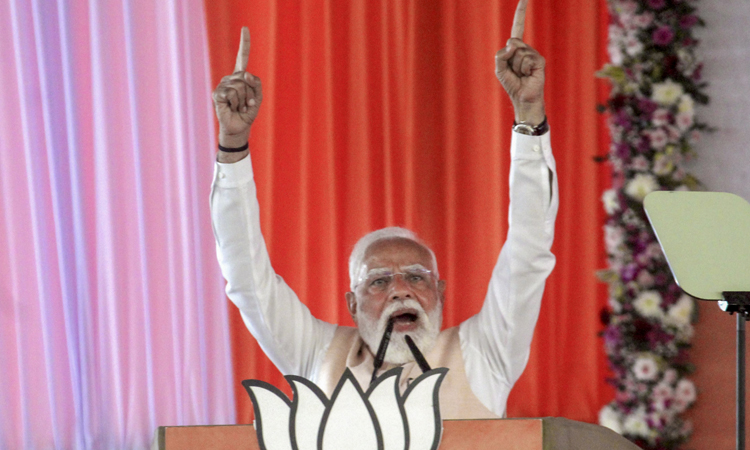 மேற்குவங்காளத்தில் பாஜக ஆட்சிக்கு வந்த உடன் ஊடுருவல்காரர்களை தடுக்க நடவடிக்கை; பிரதமர் மோடி