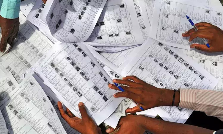 வாக்காளர் பட்டியலில் பெயர் சேர்க்க இன்று கடைசி நாள் - அடுத்த மாதம் 17-ந்தேதி இறுதி பட்டியல் வெளியாகிறது