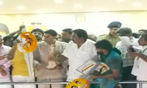 அலங்காநல்லூர் ஜல்லிக்கட்டு போட்டி நிறைவு; 19 காளைகளை அடக்கி  கார்த்தி முதலிடம்