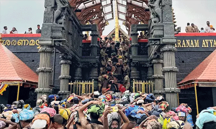 மகர விளக்கு பூஜை நிறைவு: சபரிமலை ஐயப்பன் கோவில் நடை அடைப்பு