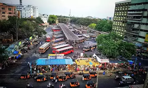 புனரமைப்பு பணி: பிராட்வே பேருந்து நிலையத்தில் இருந்து பேருந்துகள் இயக்குவது நிறுத்தம்