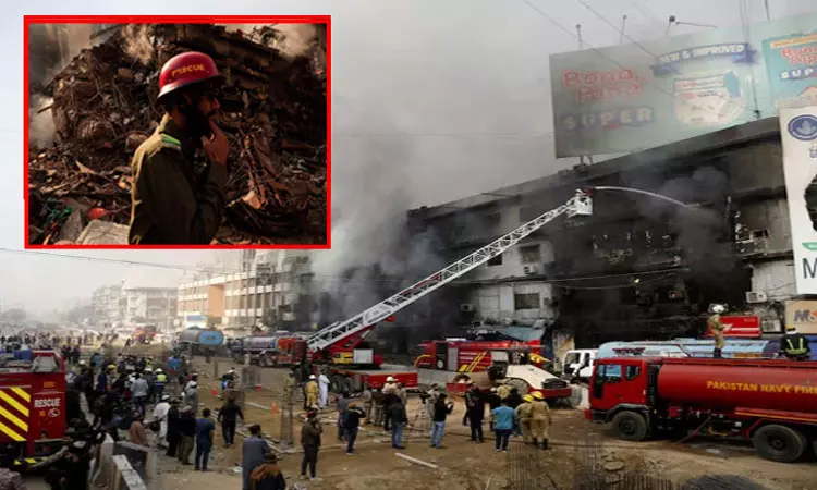 பாகிஸ்தான்: வணிக வளாக தீ விபத்தில் பலி எண்ணிக்கை 61 ஆக உயர்வு பாகிஸ்தான்: வணிக வளாக தீ விபத்தில் பலி எண்ணிக்கை 61 ஆக உயர்வு