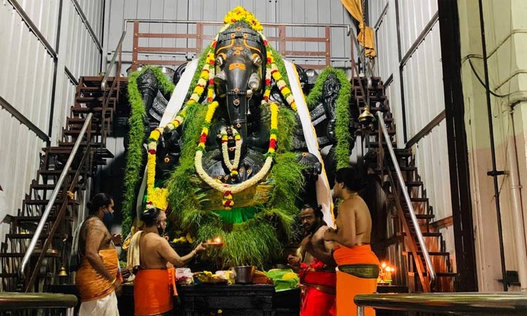 ஆசியாவிலேயே மிகப்பெரிய விநாயகர்.. கோவை புலியகுளம் 