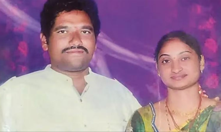 கணவனுக்கு 20 தூக்க மாத்திரைகள்... கள்ளக்காதலனுடன் சேர்ந்து விடிய விடிய ஆபாச படம் பார்த்த பெண்