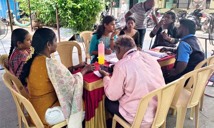 சென்னையில் 5 இடங்களில் மூன்றாம் பாலினத்திற்கான வாக்காளர் பட்டியல் சிறப்பு தீவிரத் திருத்த முகாம் சென்னையில் 5 இடங்களில் மூன்றாம் பாலினத்திற்கான வாக்காளர் பட்டியல் சிறப்பு தீவிரத் திருத்த முகாம்