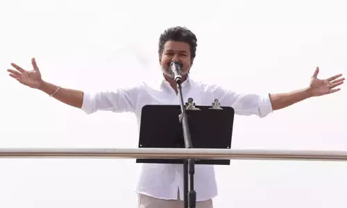 விஜய் தலைமையில் 25-ந்தேதி தவெக செயல்வீரர்கள் கூட்டம்: தேர்தல் பணிகள் குறித்து ஆலோசனை