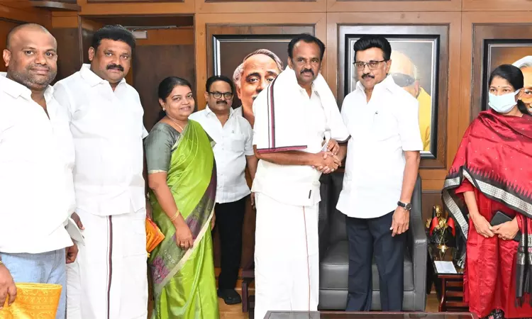 தி.மு.க.வில் இணைந்தது ஏன்..? - அ.ம.மு.க.வில் இருந்து நீக்கப்பட்ட மாணிக்கராஜா விளக்கம் தி.மு.க.வில் இணைந்தது ஏன்..? - அ.ம.மு.க.வில் இருந்து நீக்கப்பட்ட மாணிக்கராஜா விளக்கம்