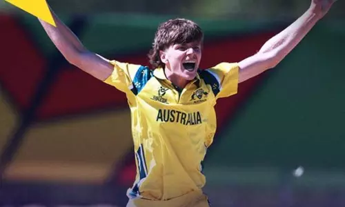 யு19 உலகக் கோப்பை: சீட்டு கட்டுபோல் சரிந்த விக்கெட்டுகள்..இலங்கை 58 ரன்களில் ஆட்டமிழப்பு யு19 உலகக் கோப்பை: சீட்டு கட்டுபோல் சரிந்த விக்கெட்டுகள்..இலங்கை 58 ரன்களில் ஆட்டமிழப்பு