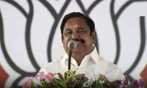 அதிமுக பெரும்பான்மையுடன் ஆட்சி அமைக்கும்; பிரதமர் முன்னிலையில் எடப்பாடி பழனிசாமி சூளுரை அதிமுக பெரும்பான்மையுடன் ஆட்சி அமைக்கும்; பிரதமர் முன்னிலையில் எடப்பாடி பழனிசாமி சூளுரை