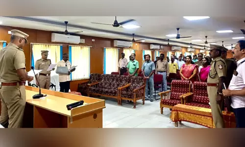 தூத்துக்குடி எஸ்.பி. அலுவலகத்தில் தேசிய வாக்காளர் தின உறுதிமொழி ஏற்பு தூத்துக்குடி எஸ்.பி. அலுவலகத்தில் தேசிய வாக்காளர் தின உறுதிமொழி ஏற்பு